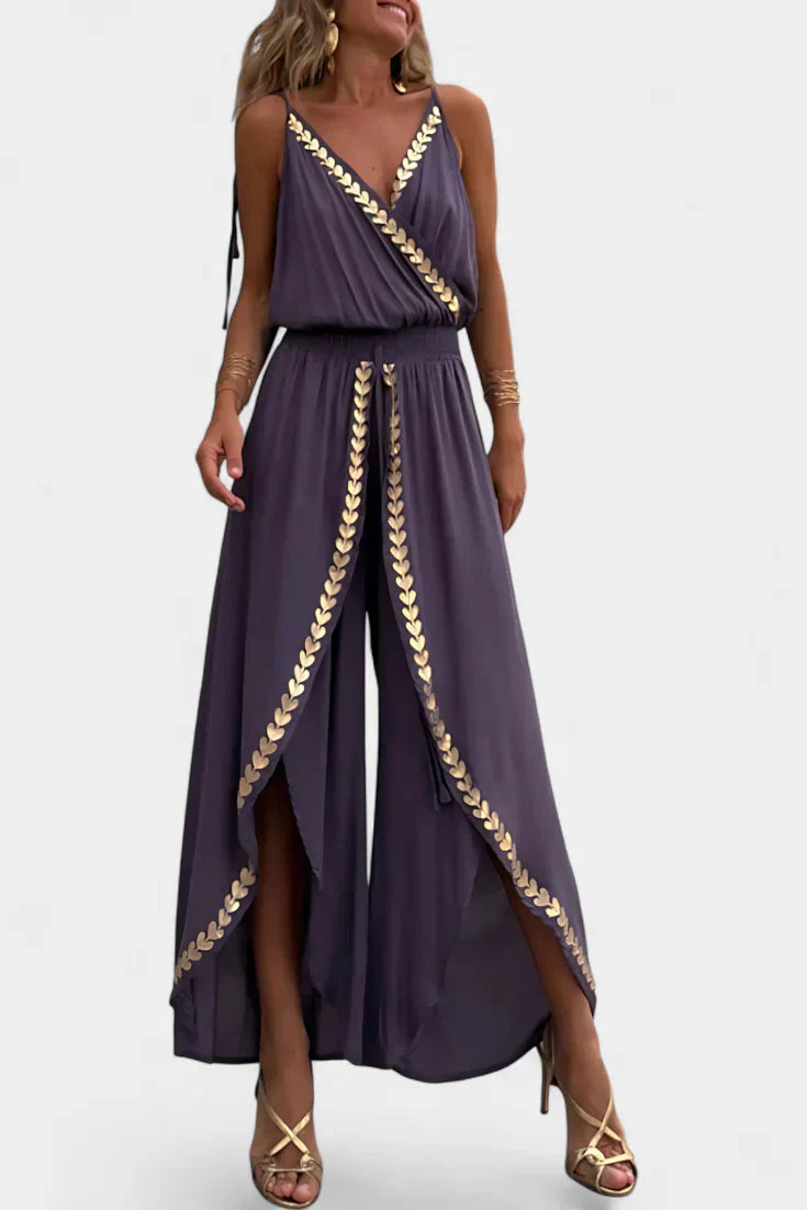Olivia | Altın Detaylı Eşsiz Jumpsuit ve Bacak Yırtmaçlı