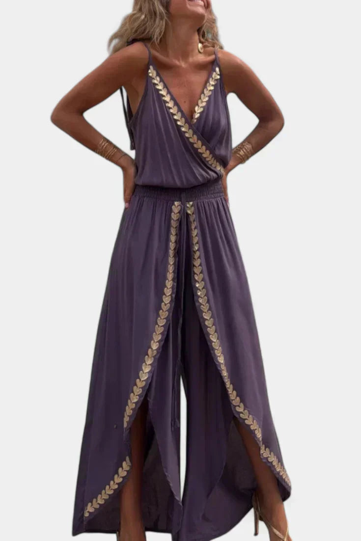 Olivia | Altın Detaylı Eşsiz Jumpsuit ve Bacak Yırtmaçlı